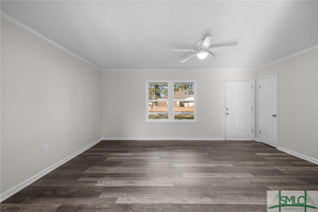 1232 Crawford Way