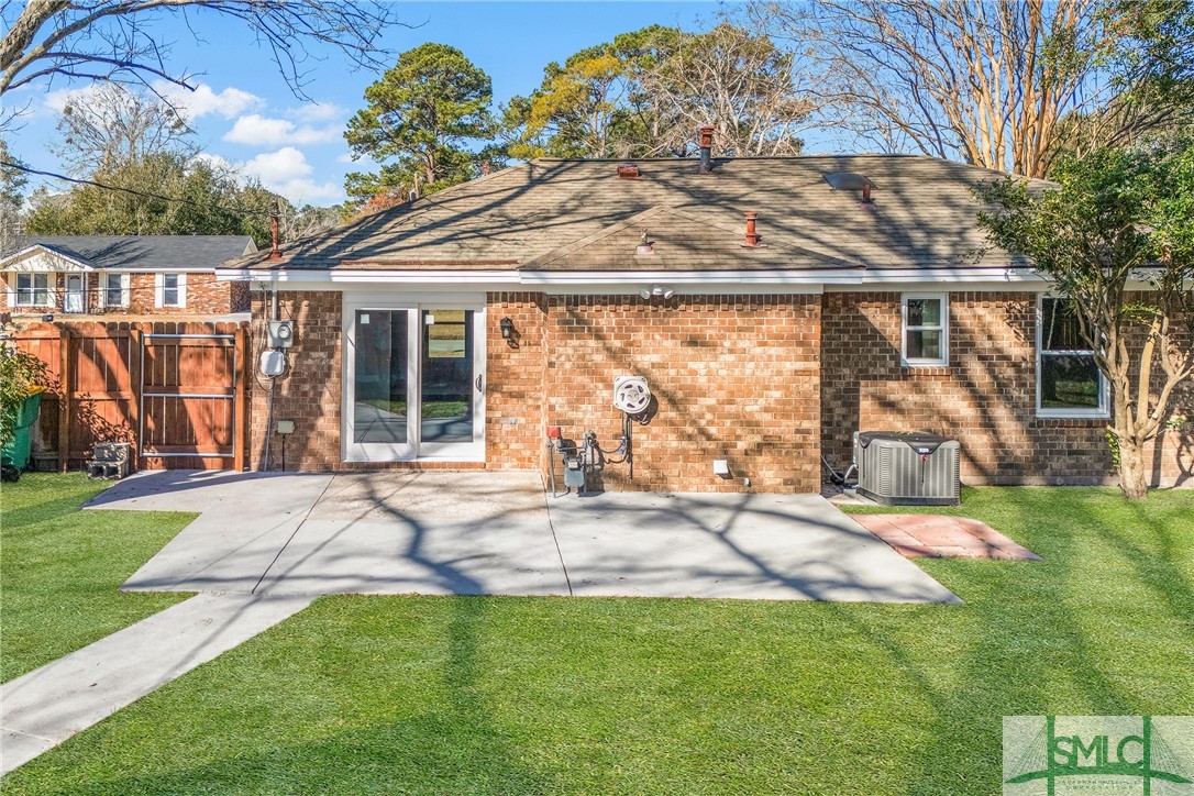 1232 Crawford Way