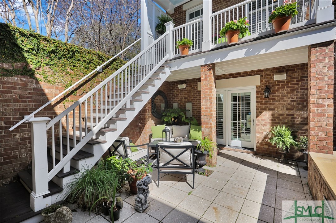319 W Taylor Street