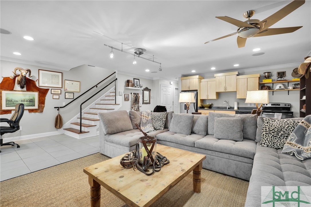 319 W Taylor Street