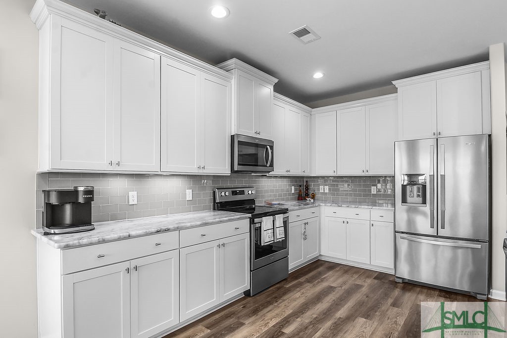 200 Brickhill Circle