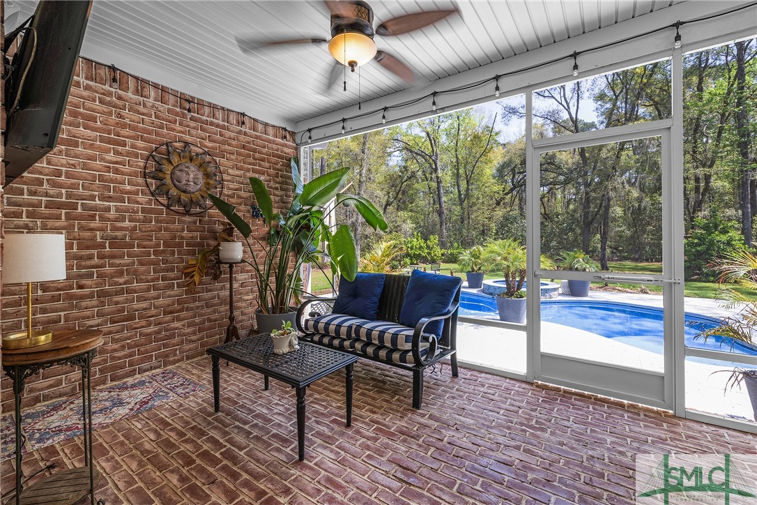 335 Buckland Hall Road