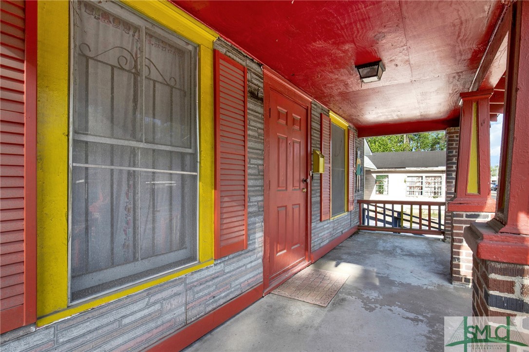 907 W 52nd Street