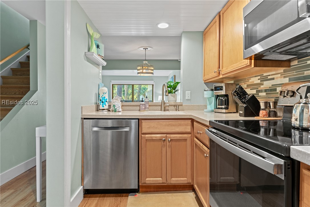 9 Tanglewood Drive Unit: 905