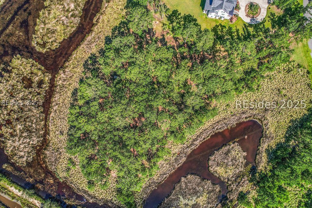 546 Hunters Loop