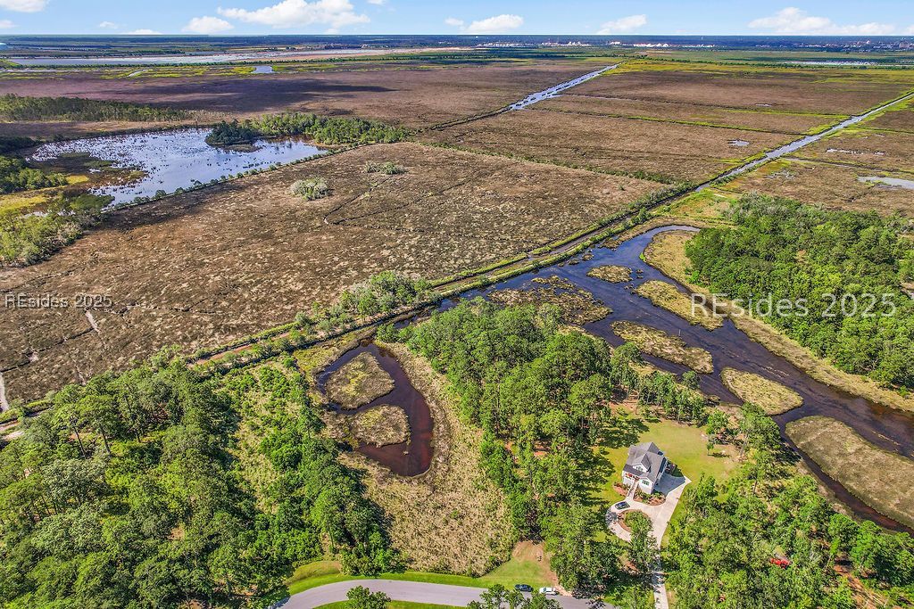 546 Hunters Loop