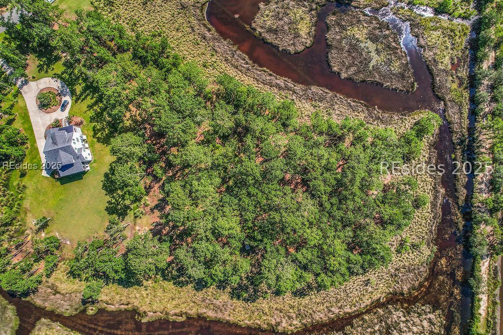 546 Hunters Loop