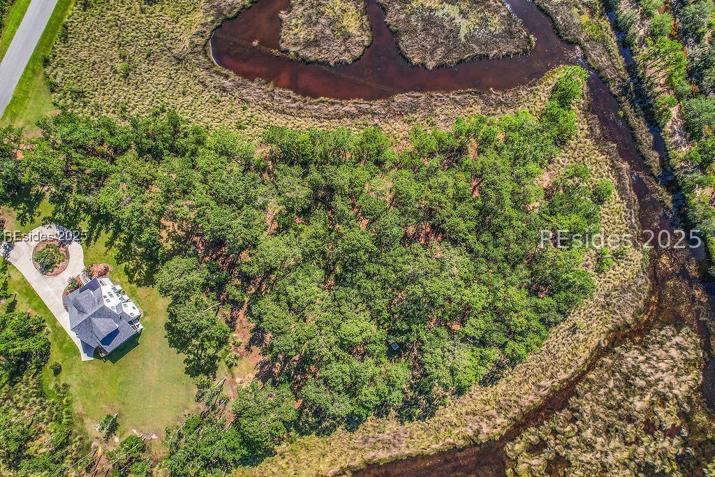 546 Hunters Loop