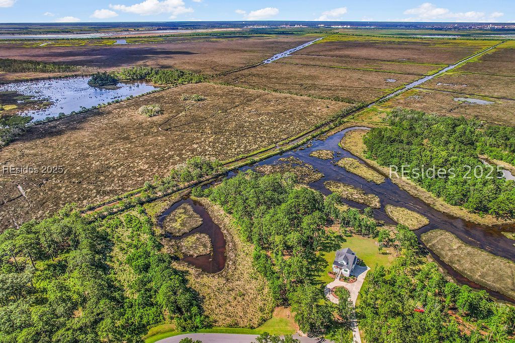 546 Hunters Loop