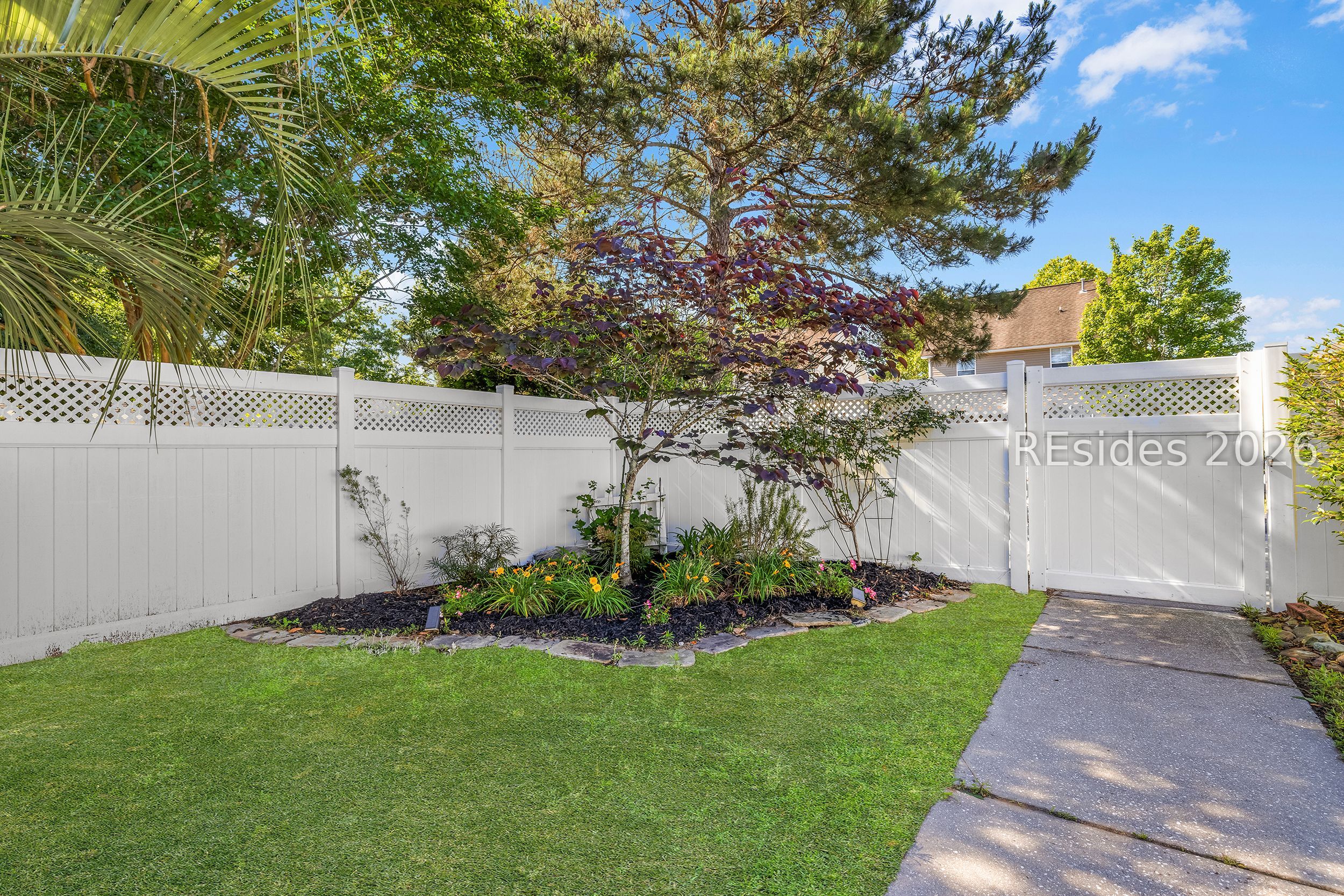 37 5th Avenue