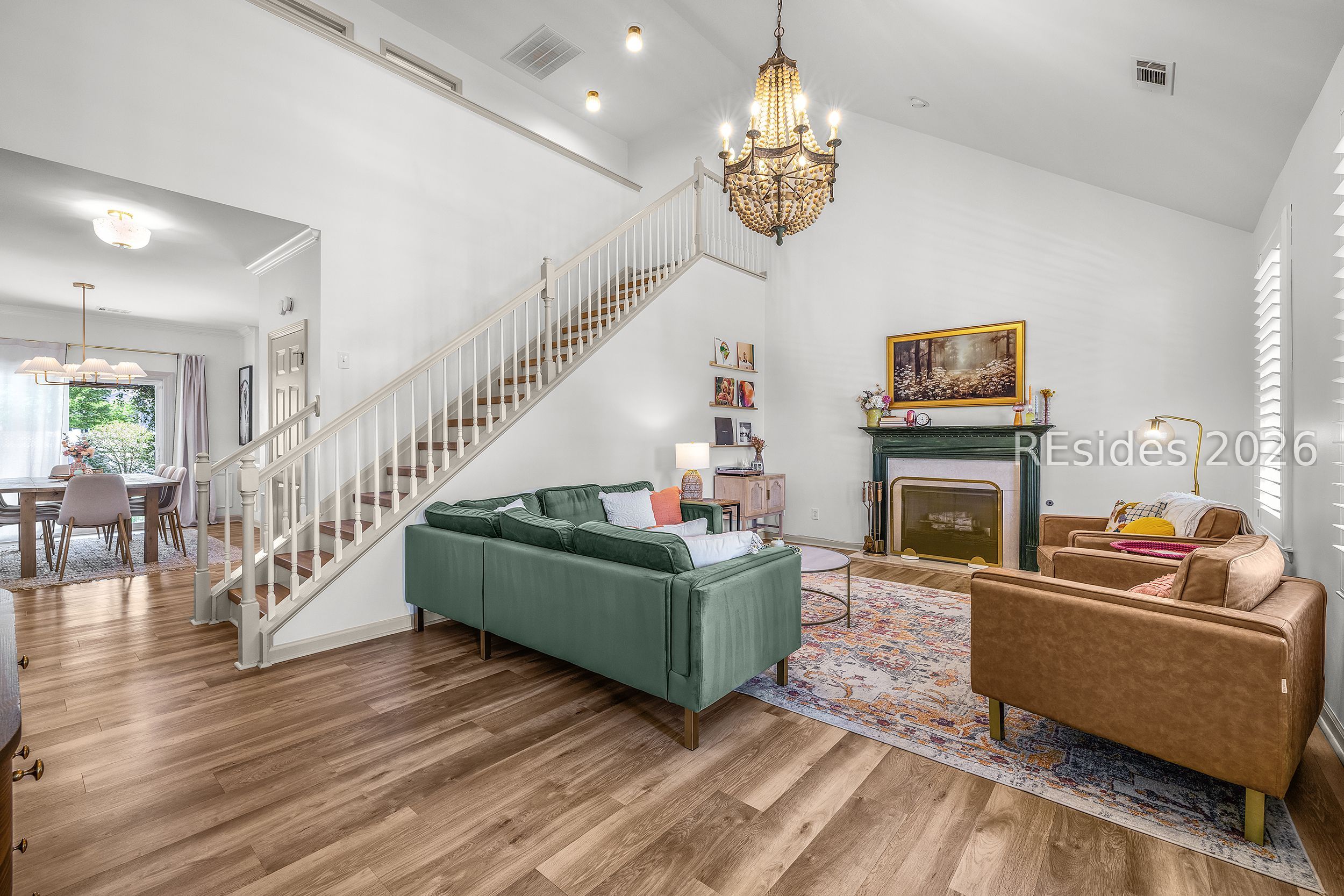37 5th Avenue