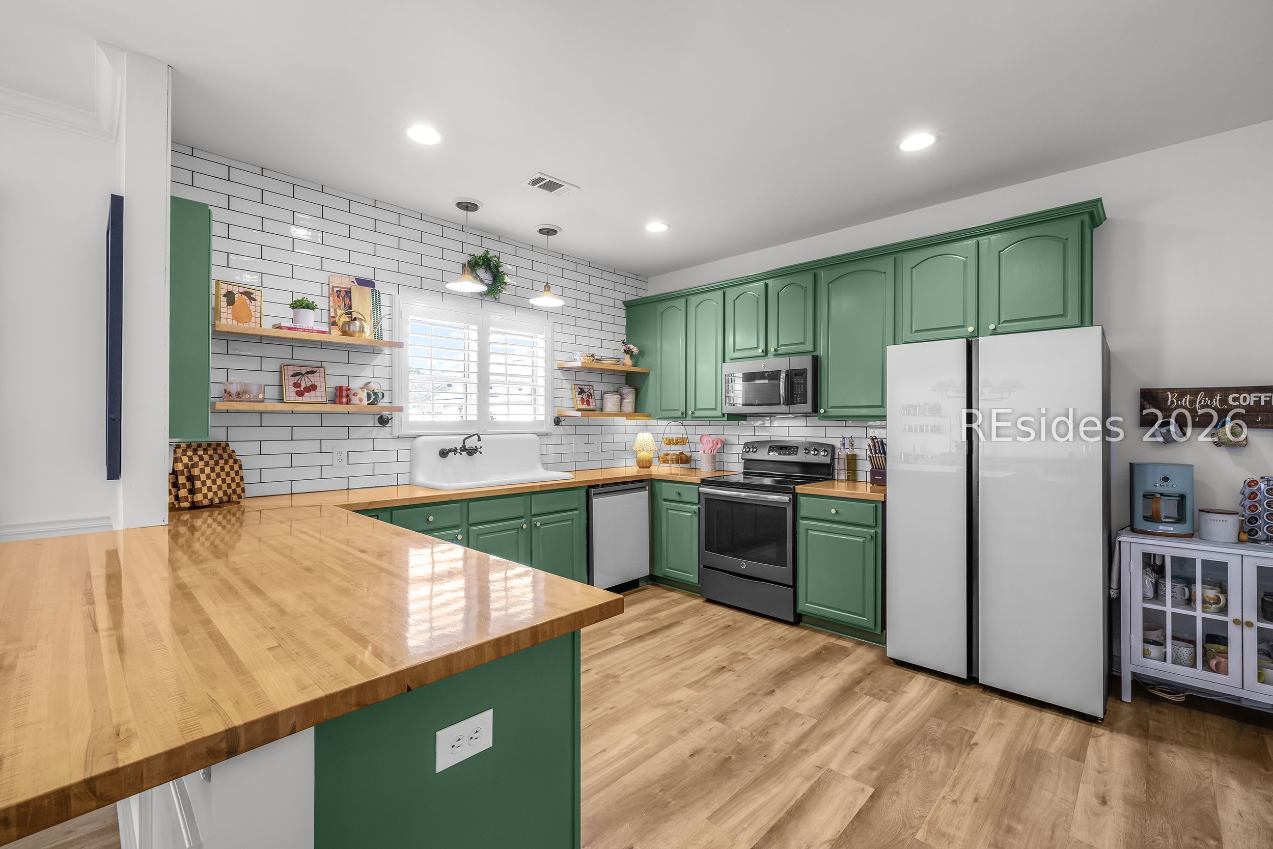 37 5th Avenue