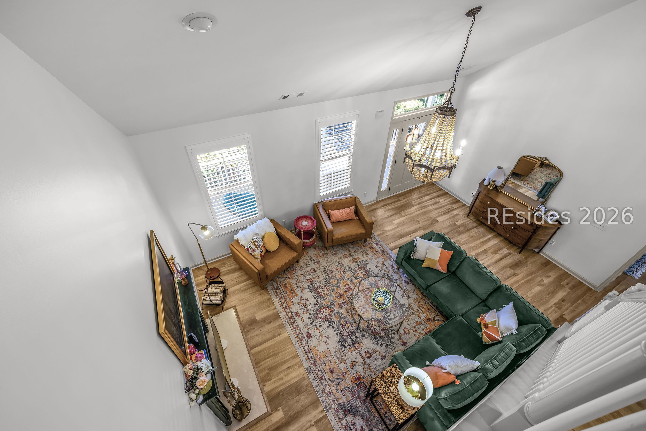 37 5th Avenue