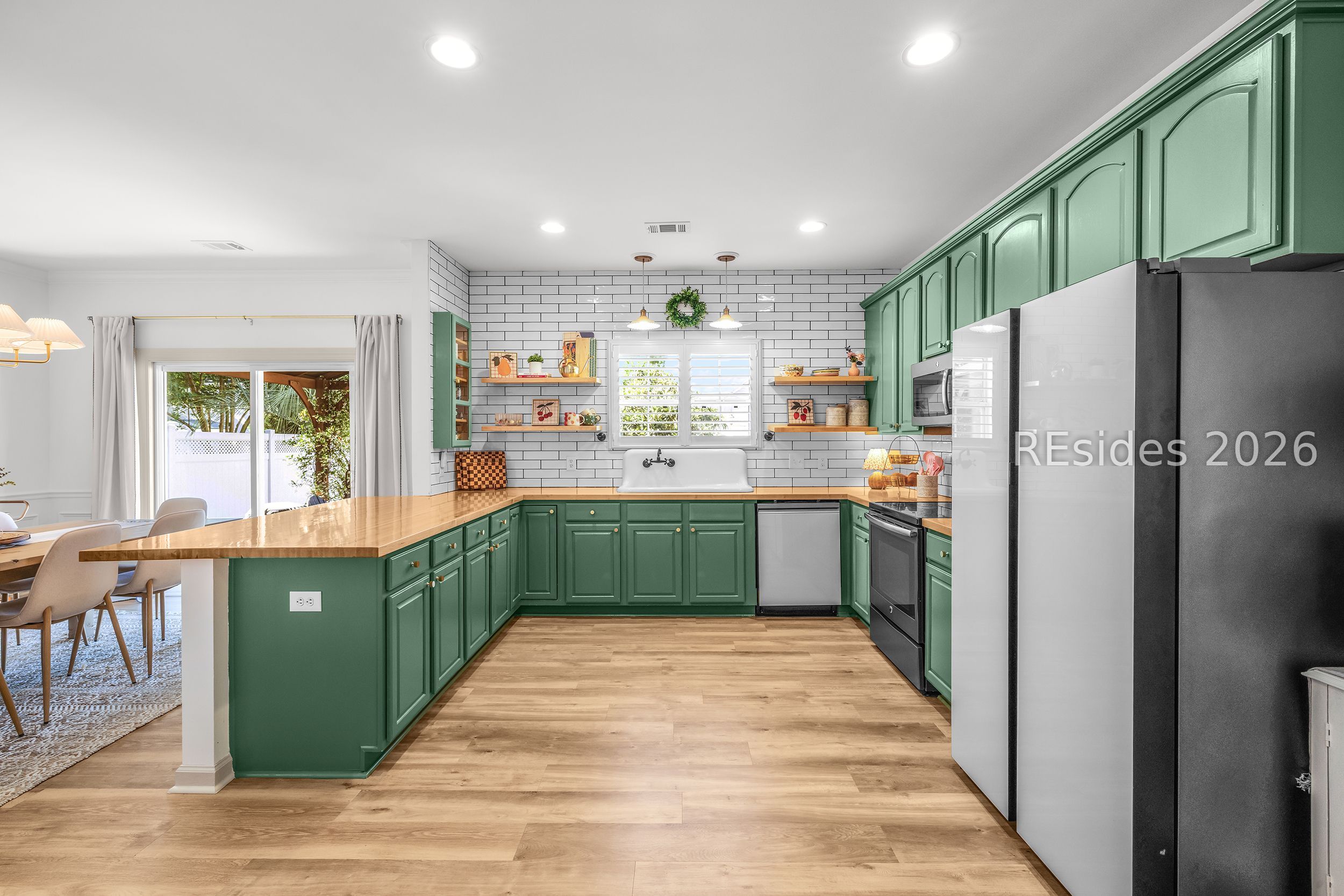 37 5th Avenue