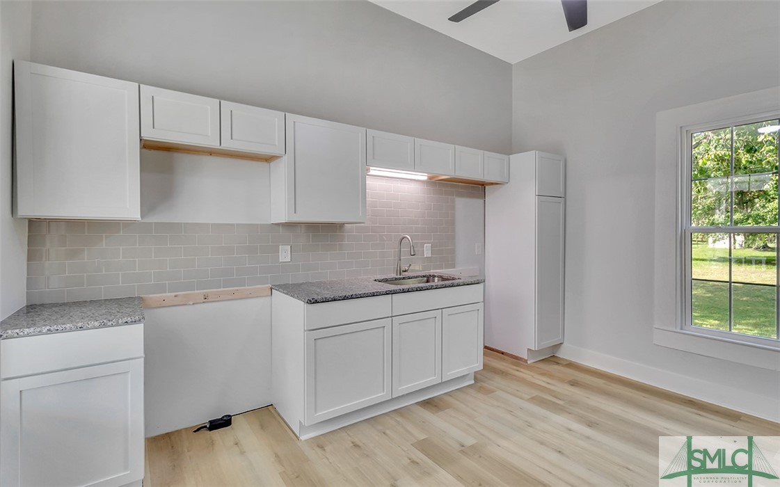 135 SW McQueen Street