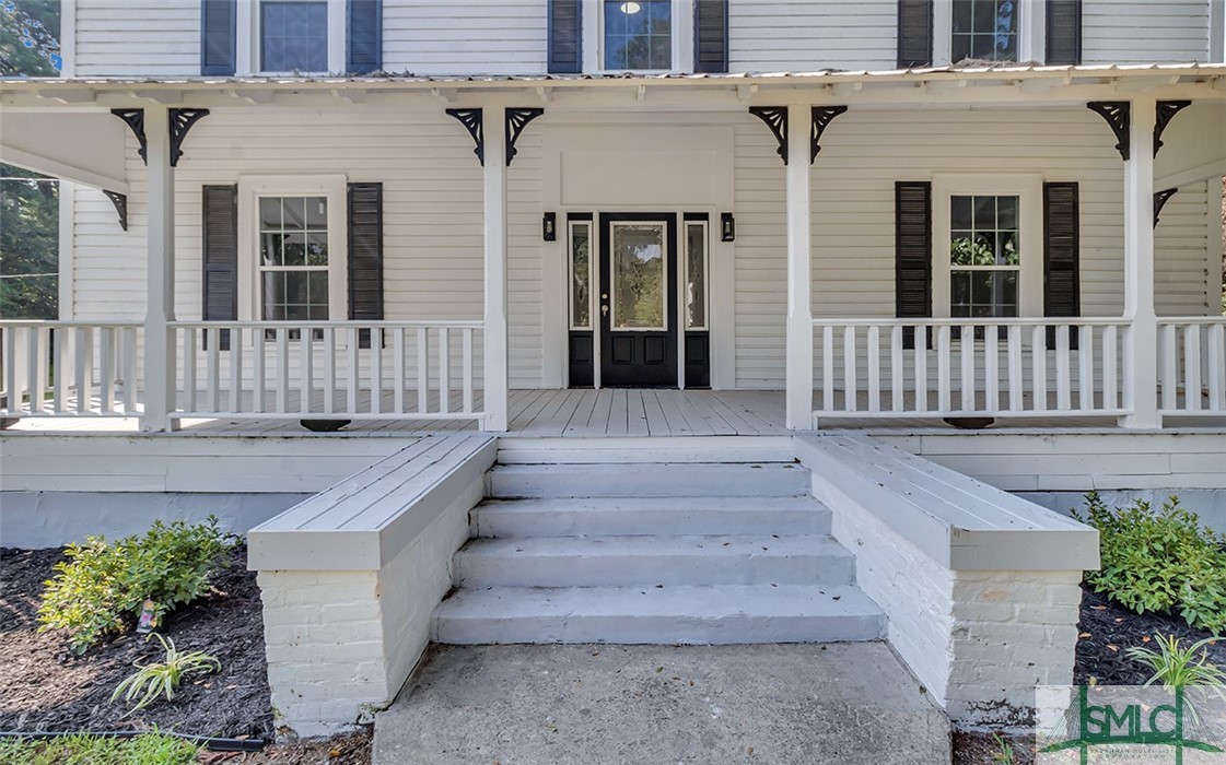 135 SW McQueen Street