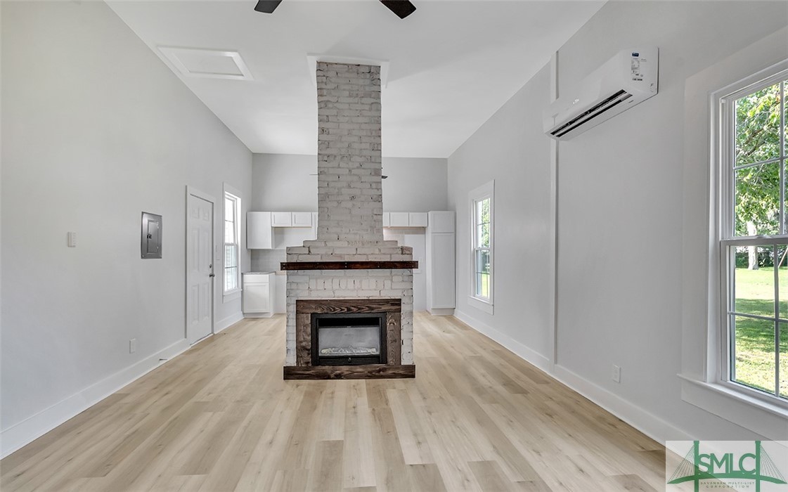 135 SW McQueen Street