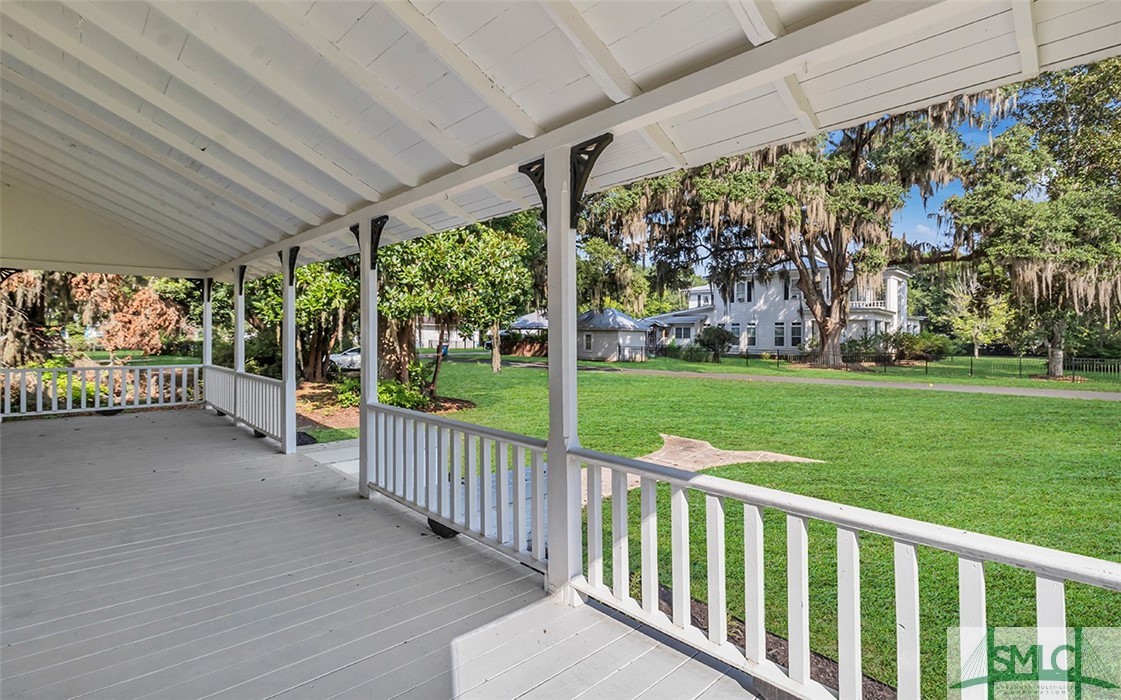 135 SW McQueen Street