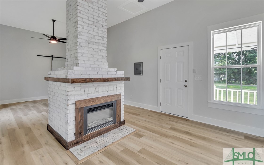 135 SW McQueen Street