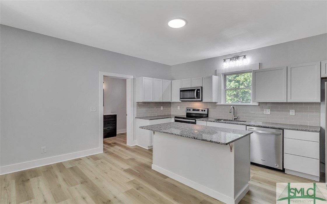 135 SW McQueen Street