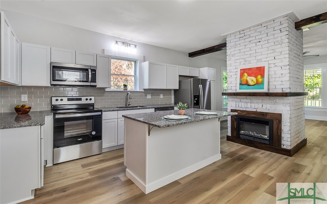 135 SW McQueen Street