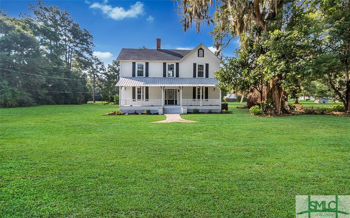 135 SW McQueen Street