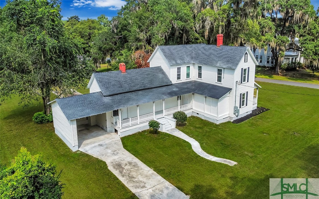 135 SW McQueen Street