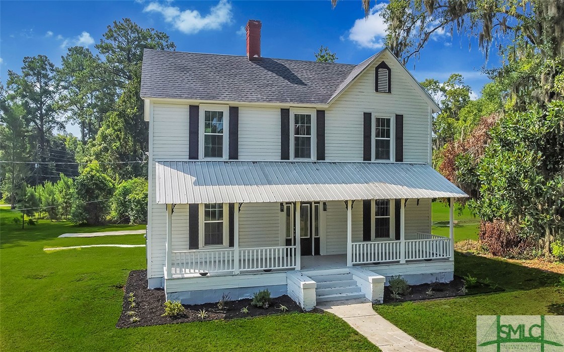 135 SW McQueen Street