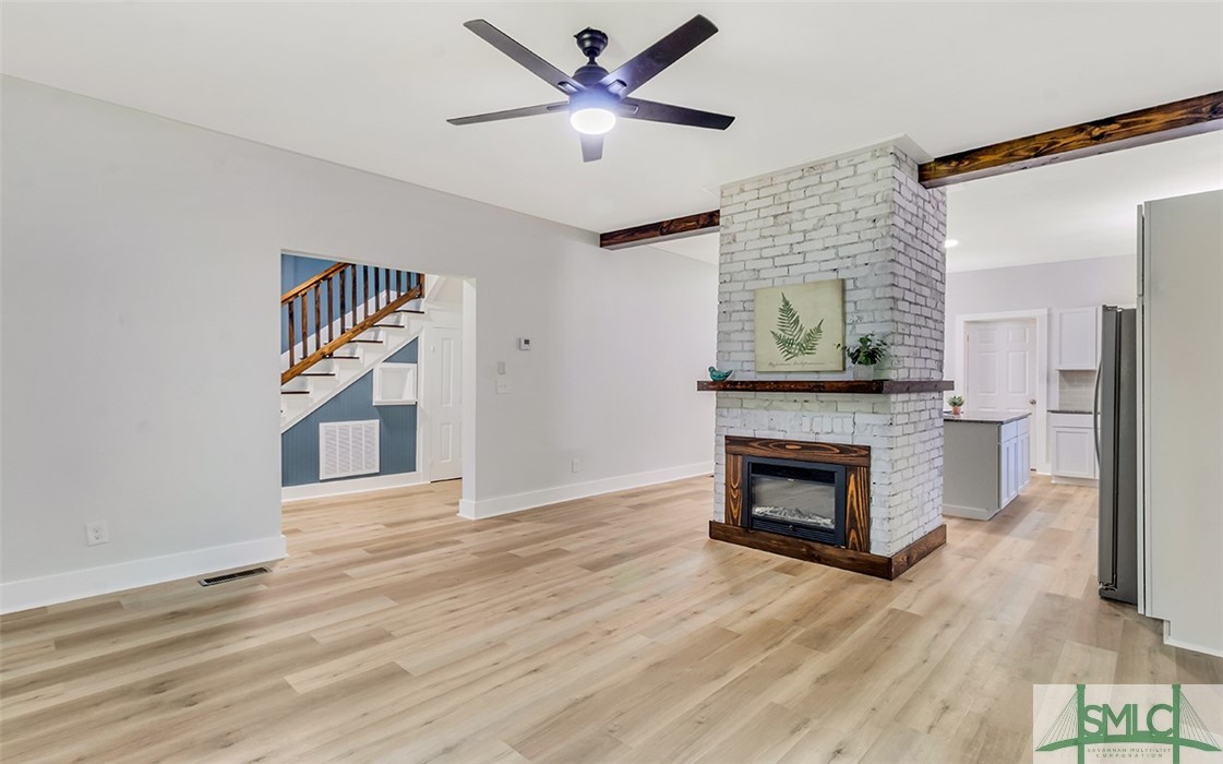 135 SW McQueen Street