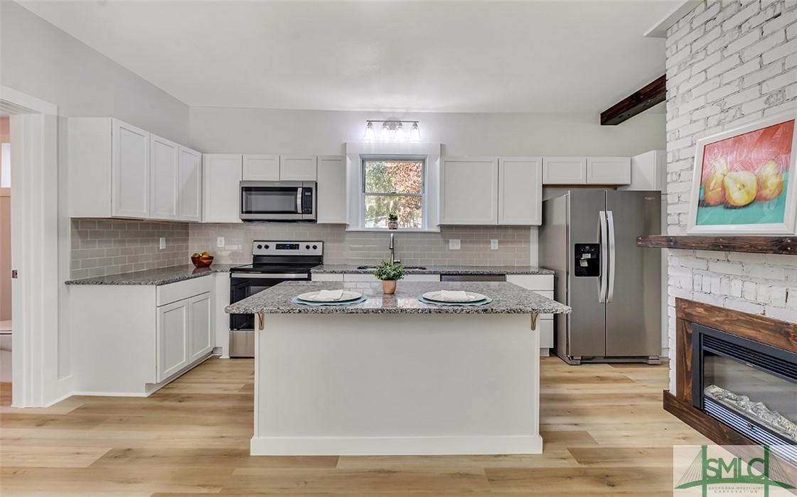 135 SW McQueen Street