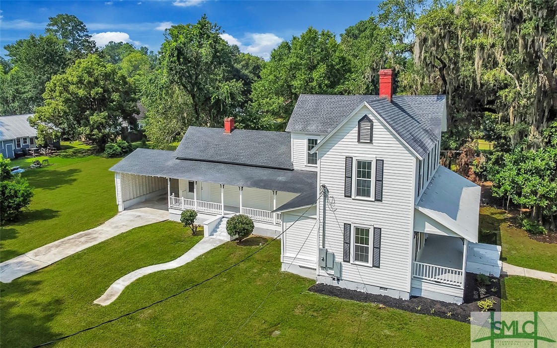 135 SW McQueen Street