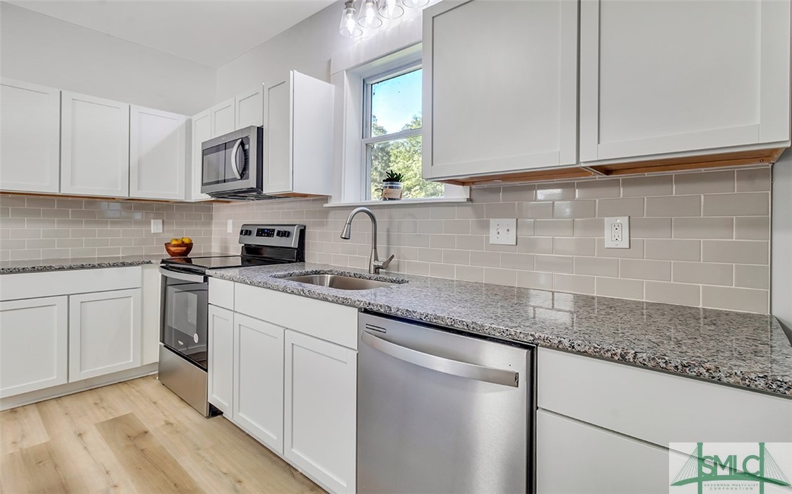 135 SW McQueen Street