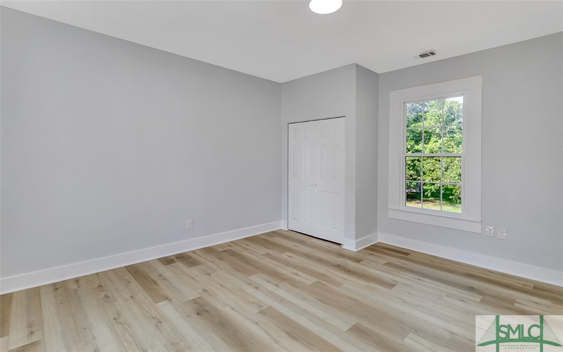 135 SW McQueen Street