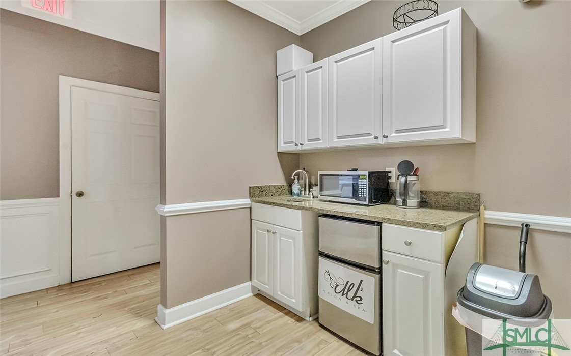 9100 White Bluff Road 406