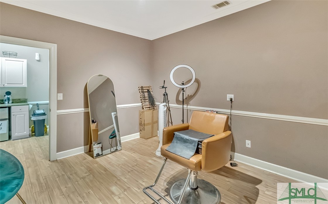 9100 White Bluff Road 406