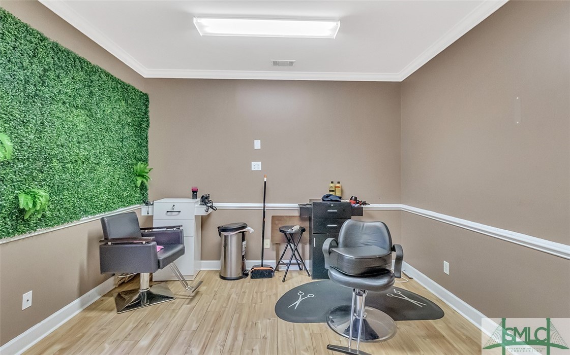 9100 White Bluff Road 406