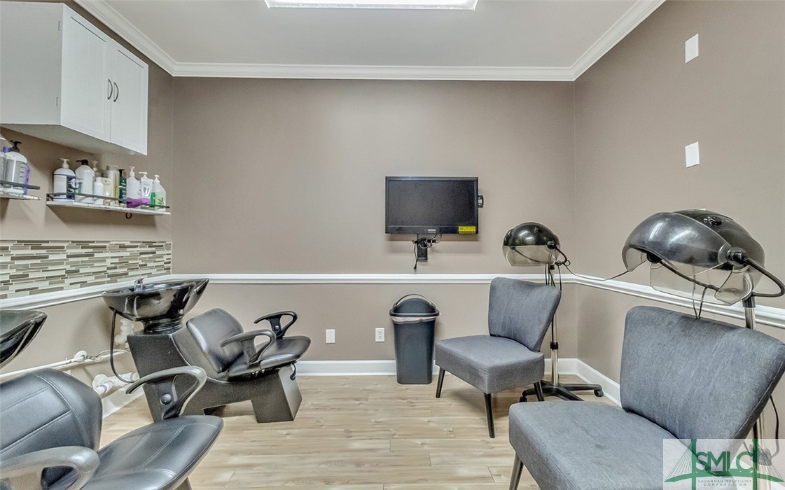 9100 White Bluff Road 406