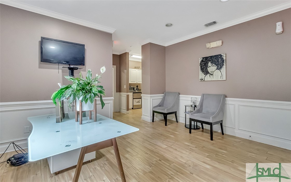 9100 White Bluff Road 406