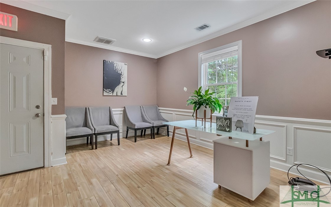 9100 White Bluff Road 406