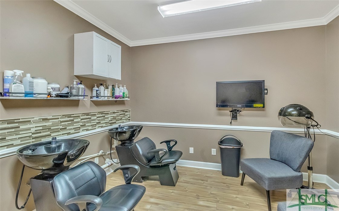 9100 White Bluff Road 406