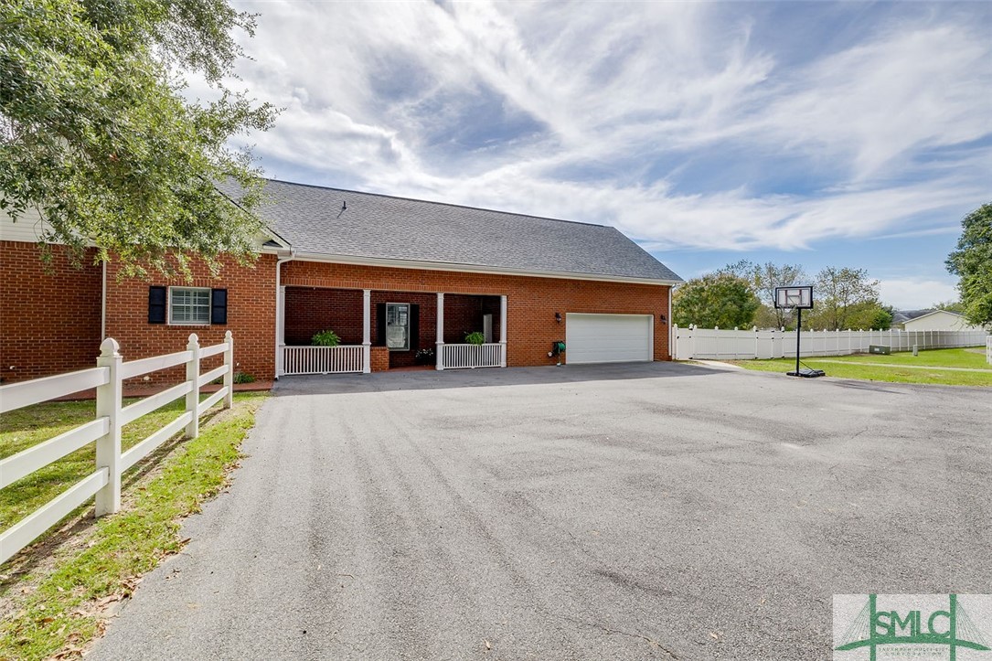 833 Honey Ridge Road