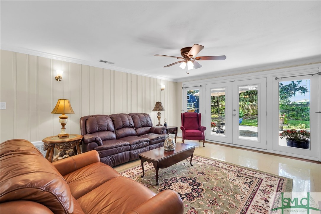 122 E Fairmont Avenue