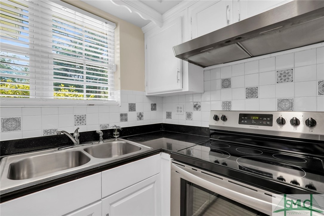 122 E Fairmont Avenue