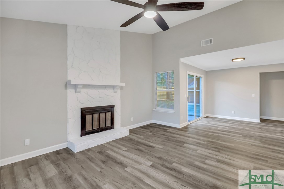 9 QUAIL HOLLOW Court W