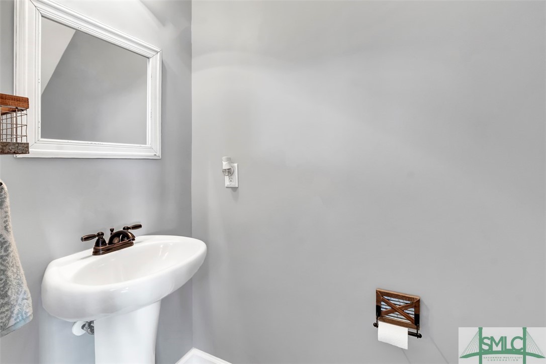 123 Green Paddock Circle