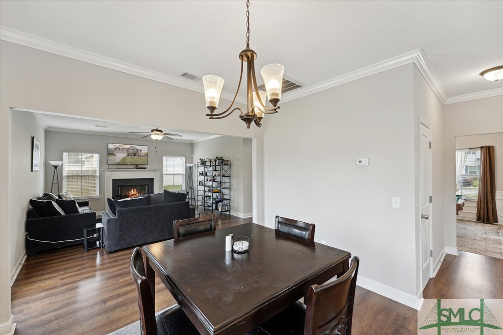 117 SE Allen Rawls Way