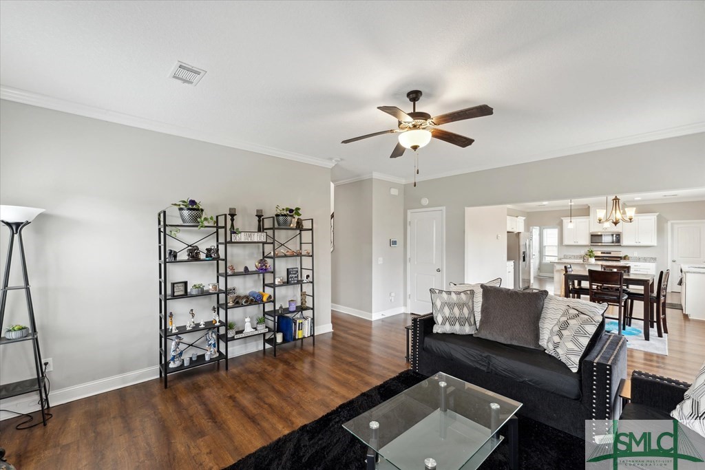 117 SE Allen Rawls Way