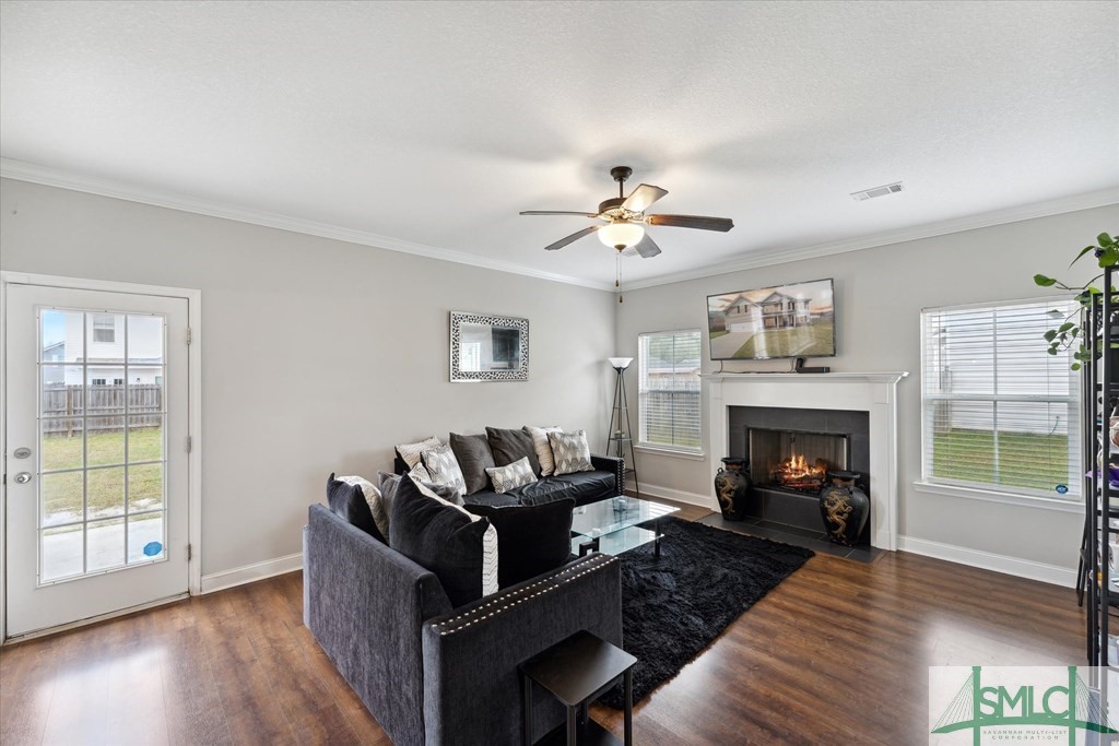 117 SE Allen Rawls Way