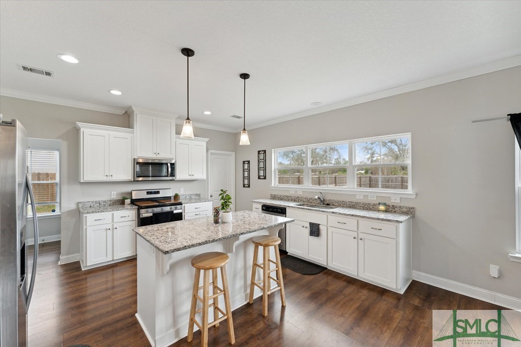 117 SE Allen Rawls Way