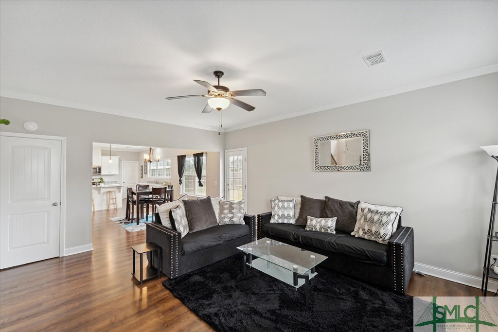 117 SE Allen Rawls Way